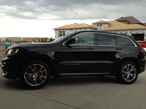 2012 jeep grand cherokee srt8 (brilliant black pearl)