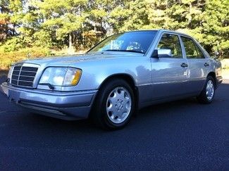 1994 mercedes benz e320 sedan - looks great - no reserve!