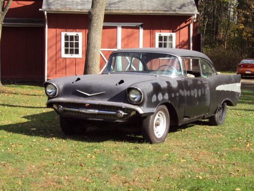 1957 chevy 2 door hardtop belair