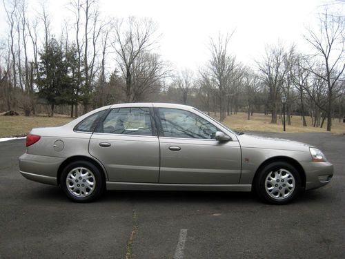 2003 saturn l200 4-door 2.2l... no reserve