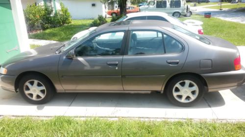 1998 nissan altima gle sedan 4-door 2.4l