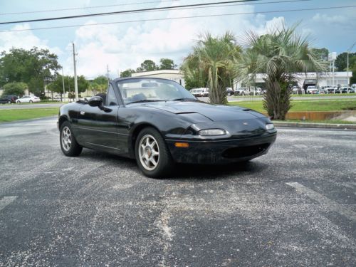 1994 mazda miata mx5,new top,5 spd,best color,clean,sharp,fun car,last bid wins