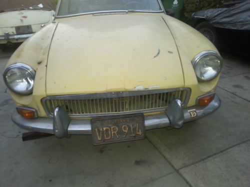 1967 mgb gt special with overdrive