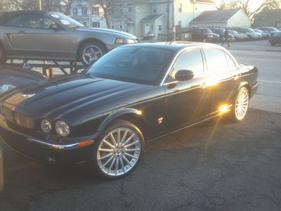 2006 jaguar ..navigation.dvd.supercharged.mint.low miles