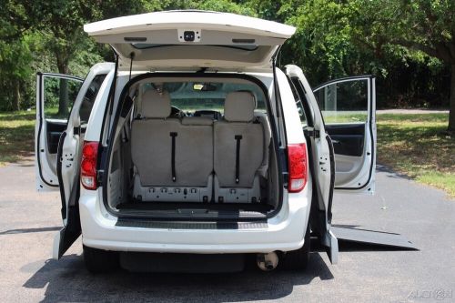 2011 dodge grand caravan crew