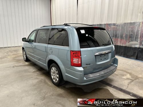 2010 chrysler town &amp; country lx