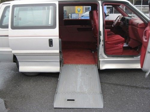 1994 dodge grand caravan wheel chair accessible