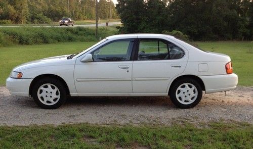 1999 nissan altima gxe sedan 4-door 2.4l "no reserve"