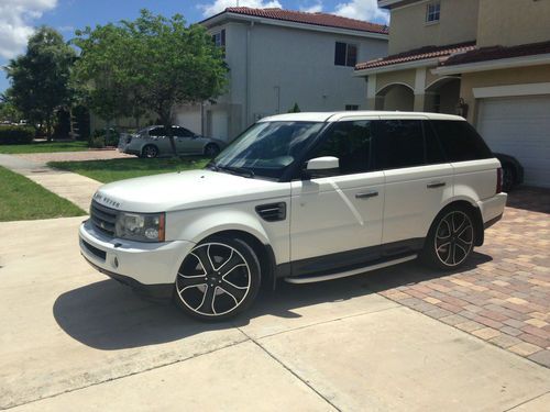 2009 land rover range rover sport 47k low miles, 22 inch rims, 1 owner