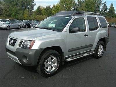 2012 xterra s 4x4, 6 speed manual, running boards, usb, silver, 6916 miles