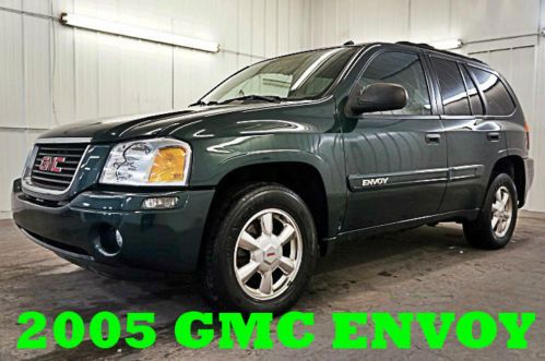 2005 gmc envoy one owner 4wd nice clean runs great wow!!!