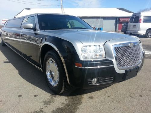 2006 chrysler 300 limo 140&#034; 12 passenger 45k mile springfield like new!!!