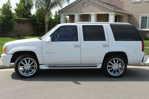 2000 white, cadillac escalade suv