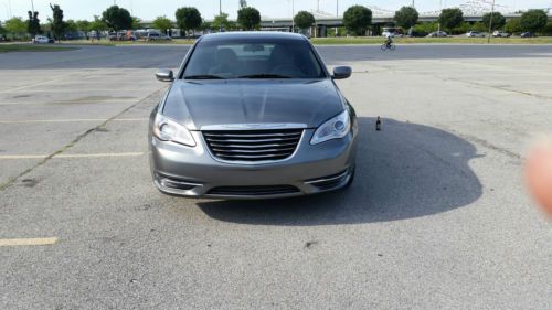 2012 chrysler 200 touring sedan 4-door 2.4l