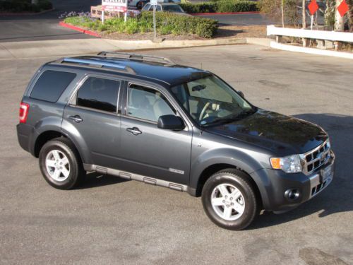 08 escape hybrid, excellent cond. 32mpg suv!