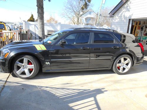 2007 dodge magnum srt8 wagon 4-door 6.1l