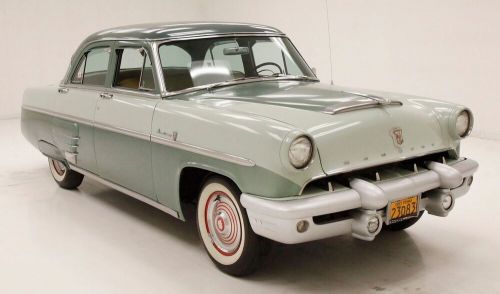 1953 mercury monterey sedan