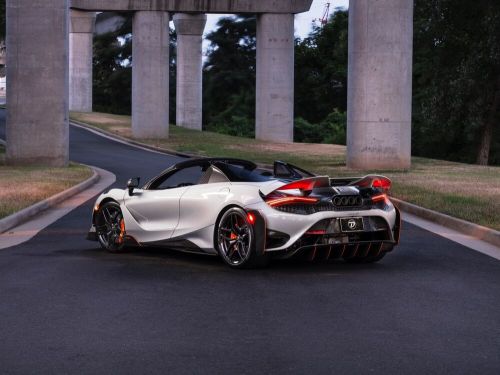 2022 mclaren 765lt spider