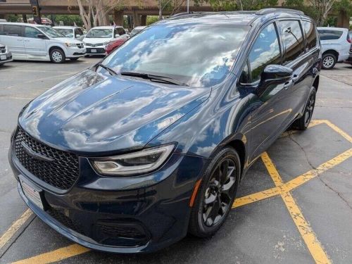 2022 chrysler pacifica touring l 4dr mini van