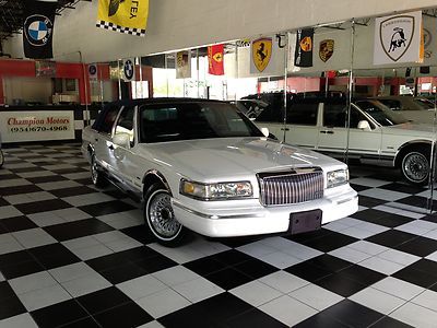 1996 lincoln towncar signature*florida car*65k*mint*rust free*warranty*loaded