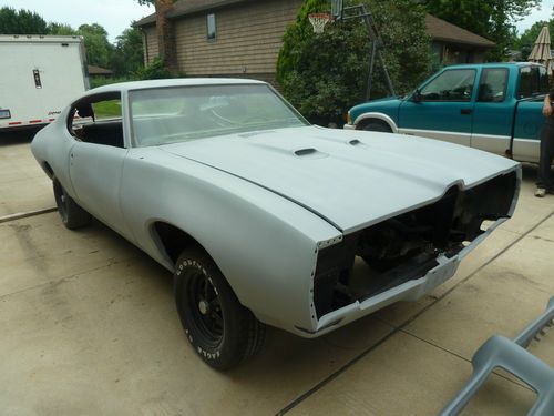 1968 gto hardtop, original a/c car, hideaway headlights,  project car