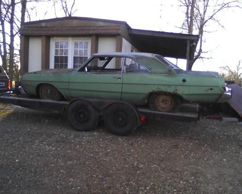 1975 dodge dart swinger hardtop 2-door 3.7l