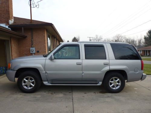 2000 gmc yukon denali - low miles - sport utility 4-door 5.7l