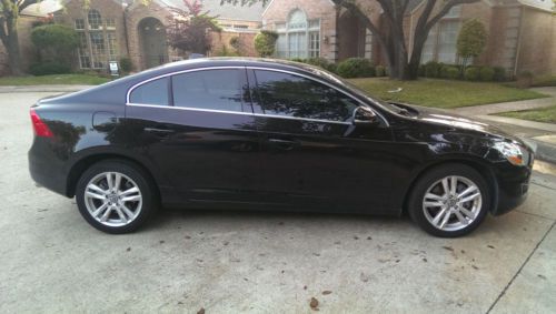 2013 ember blk metallic low mileage magnificiant car/like new/local pick up only