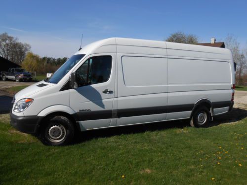 2008 dodge sprinter 2500 base standard cargo van 3-door 3.0l diesel