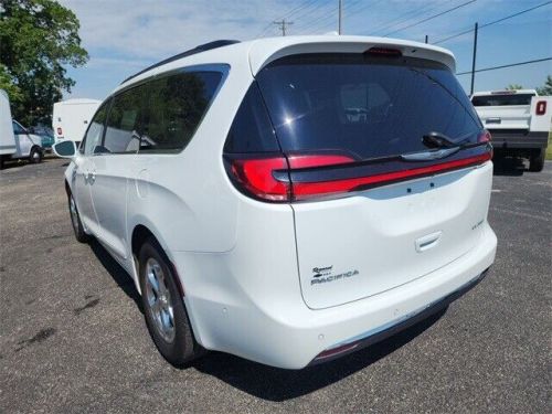 2022 chrysler pacifica limited