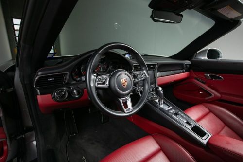 Porsche 911 4 GTS