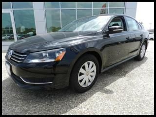 2013 volkswagen passat/ great gas mileage/low miles/ like new