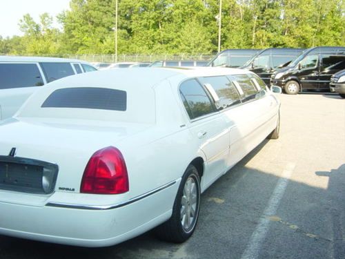 2004 lincoln town car limousine 120" w/b royale