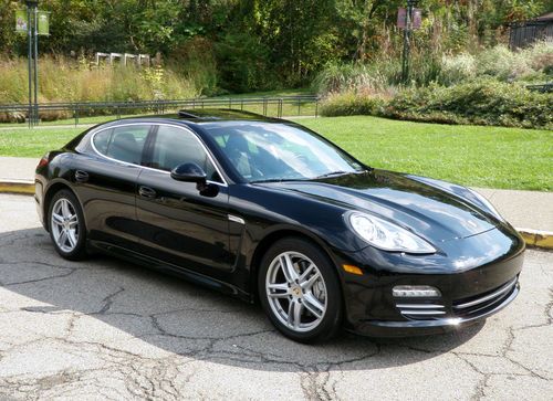 2010 porsche panamera 4s  low miles / awd / 2 owners