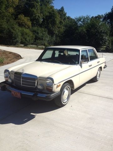 1976 mercedes-benz 240d sedan 4-door no reserve mint condition low miles look!!!