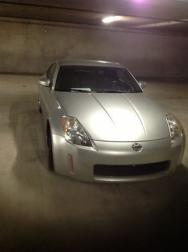 2005 nissan 350z base coupe 2-door 3.5l