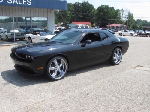 2013 dodge challenger sxt coupe 2-door 3.6l