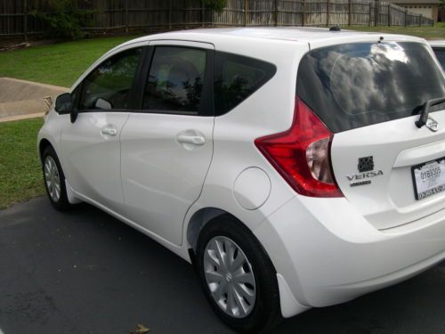 2014 nissan versa note sv hatchback cvt only 440 miles