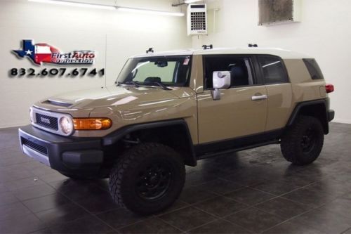 2011 toyota fj cruiser 4wd quicksand lifted wheels 4x4 we finance