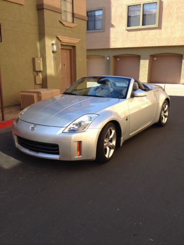 2006 nissan 350z touring convertible 2-door 3.5l