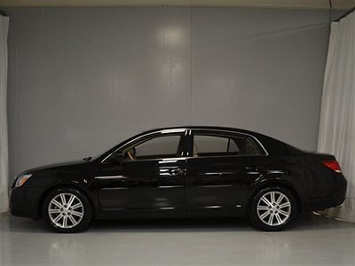 2006 avalon limited with navigation, leather and dynamic laser cruise control.