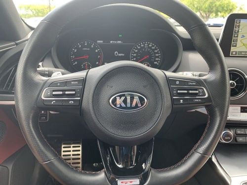 2018 kia stinger gt2