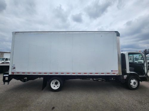 2022 isuzu nrr 20ft box gas 19500gvw call/text 562--222-0445