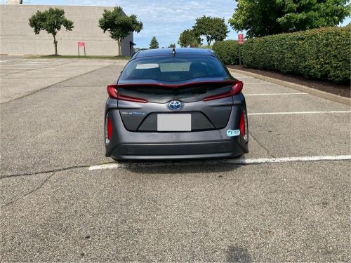 2020 toyota prius le