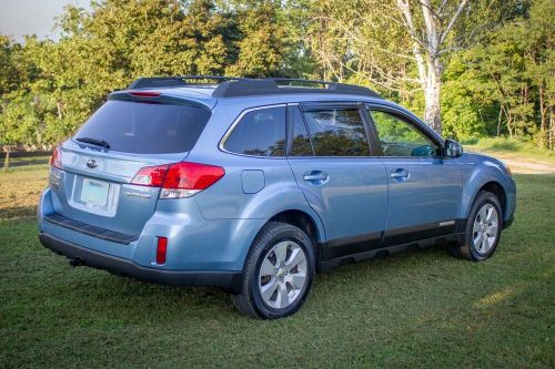 2010 subaru outback 2.5i premium