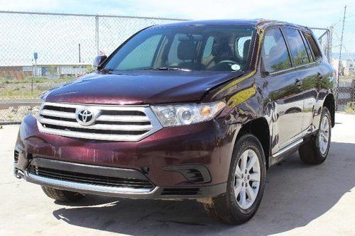 2012 toyota highlander salvage repairable rebuilder fixer only 17k miles runs!!!