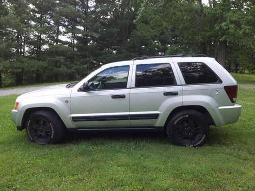 2005 jeep grand cherokee laredo sport utility 4-door 4.7l