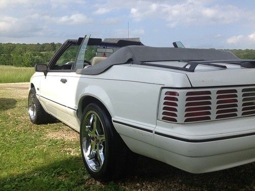 1988 ford mustang lx convertible 2-door 5.0l