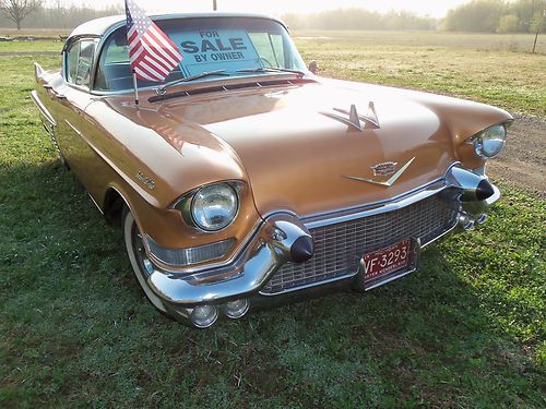 1957 cadillac 4 door hardtop sedan deville