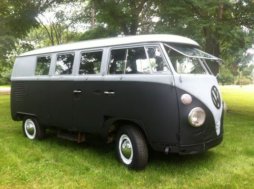 1965 volkswagen kombi bus